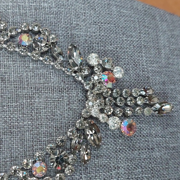 Vintage Rhinestone AB Crystal Unique Necklace - Picture 4 of 7
